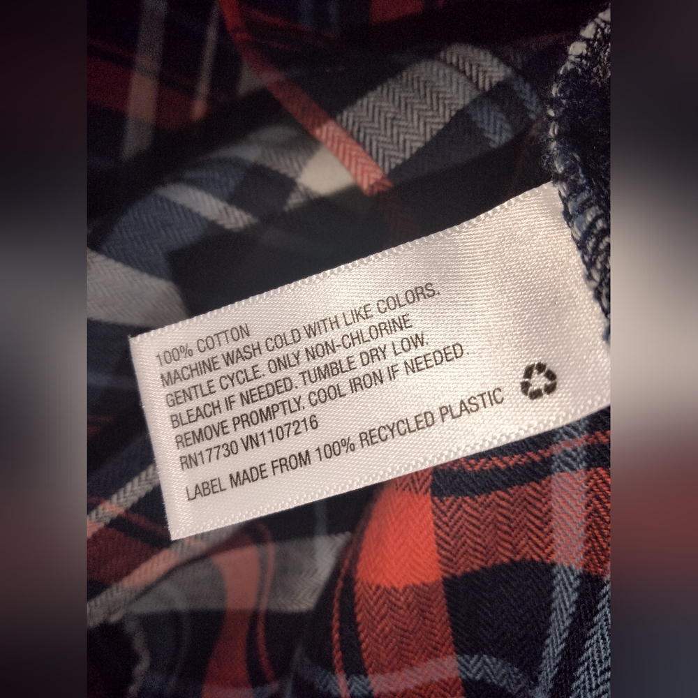 Universal Thread (Size M) Plaid Button Down LS Be… - image 10